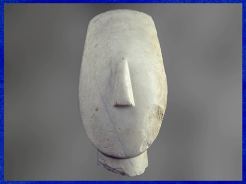 D’après une tête féminine, forme de lyre, groupe de Syros, variété de Spédos, 2600-2400 avjc, marbre de Kéros, Amorgos, civilisation Cycladique. (Marsailly/Blogostelle)