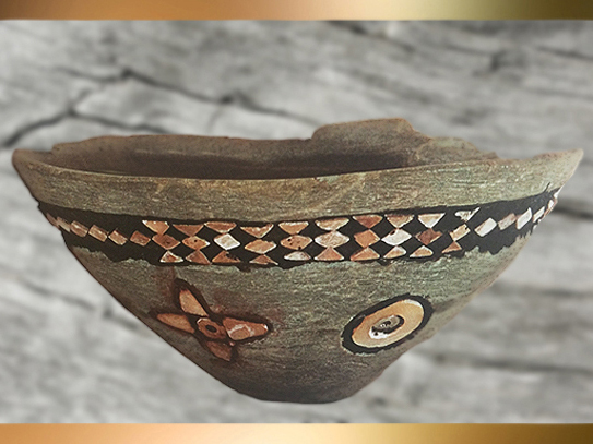 D'après une coupe, pierre calcaire et incrustations colorées, Uruk, 3700-2850 avjc, Irak actuel, Mésopotamie. (Marsailly/Blogostelle)