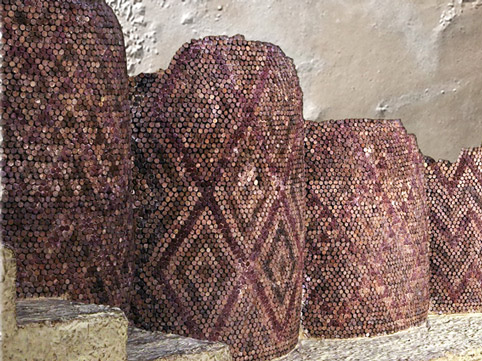 D’après des mosaïque de cônes, terre cuite, Eanna, sanctuaire d’Inanna, Uruk, seconde moitié du IVe millénaire avjc, Mésopotamie. (Marsailly/Blogostelle)