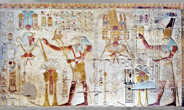 D’après le dieu Thot brandissant un double uræus face au roi et Horus et le roi, relief peint, temple de Séti Ier, 1350-1205 avjc, XIXe dynastie, Nouvel Empire, Abydos, Égypte ancienne. (Marsailly/Blogostelle) 