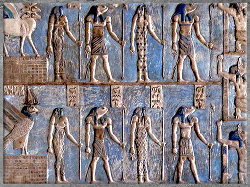 D’après les dieux primordiaux, à tête de serpent et de grenouille, Ogdoade, temple d'Hathor, Dendérah, époque Ptolémaïque, Égypte Ancienne. (Marsailly/Blogostelle)