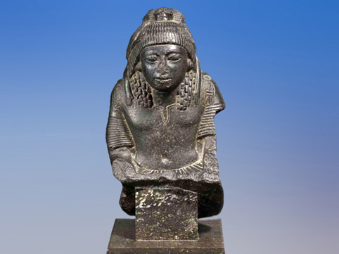 D’après le scribe royal Youpa, grand intendant sous Ramsès II, protégé par Thot, basalte, XIXe dynastie, Hermopolis Magna, Nouvel Empire, Égypte ancienne. (Marsailly/Blogostelle)